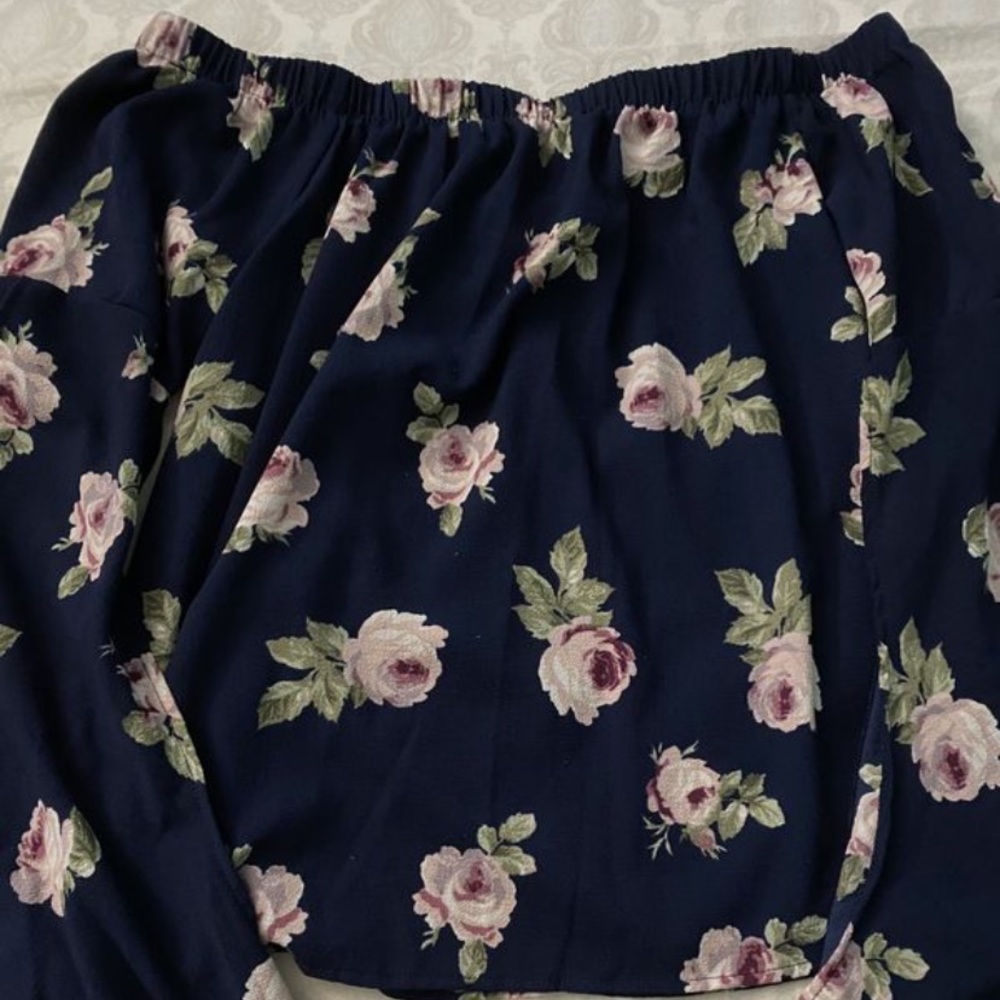 OFF THE SHOULDER FLORAL TOP